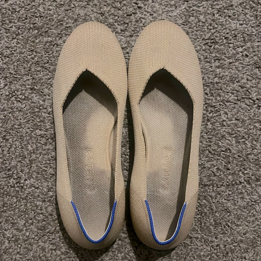 Beige Rothy’s flats
